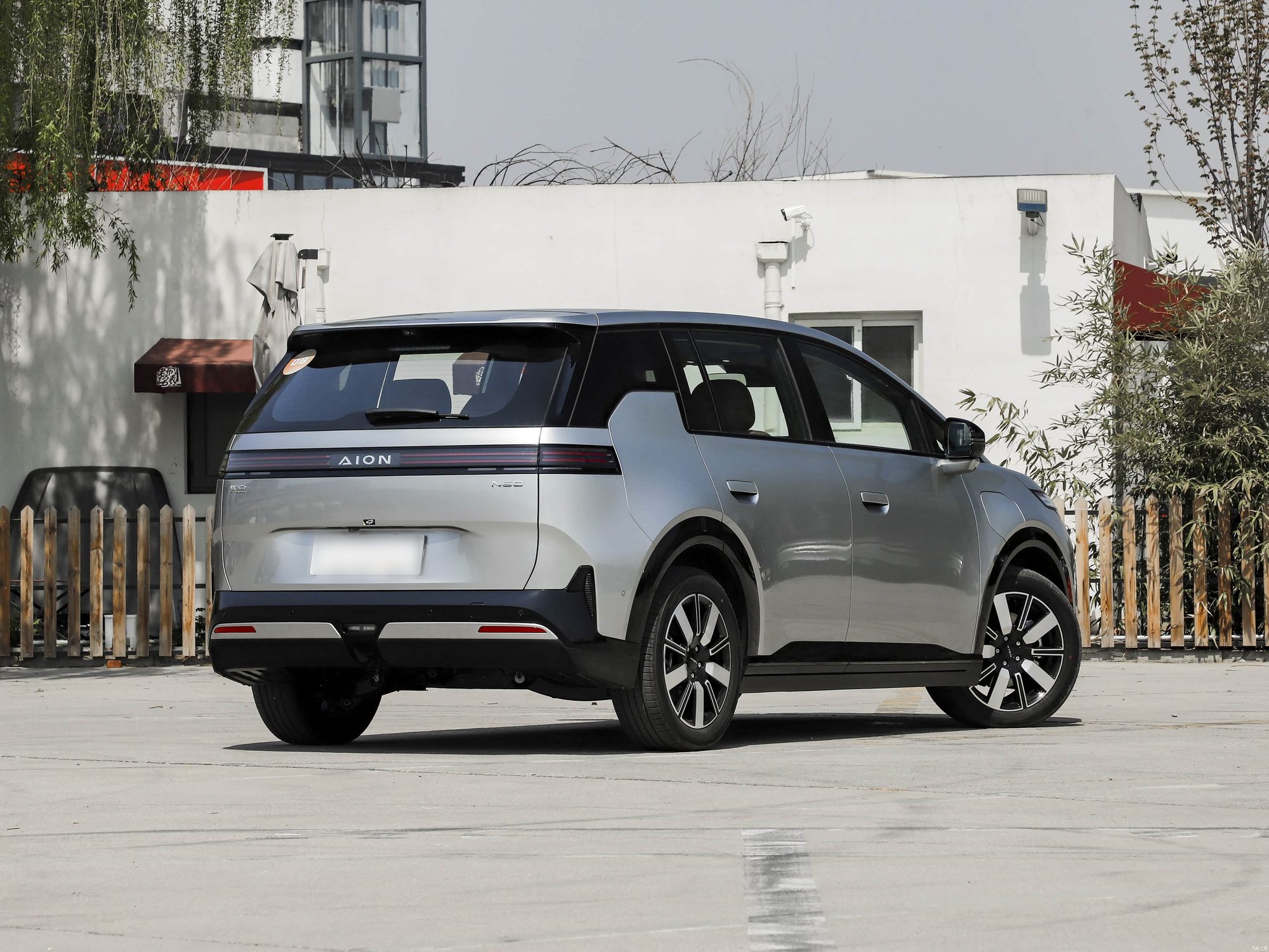 GAC Aion N60 — корма три четверти справа